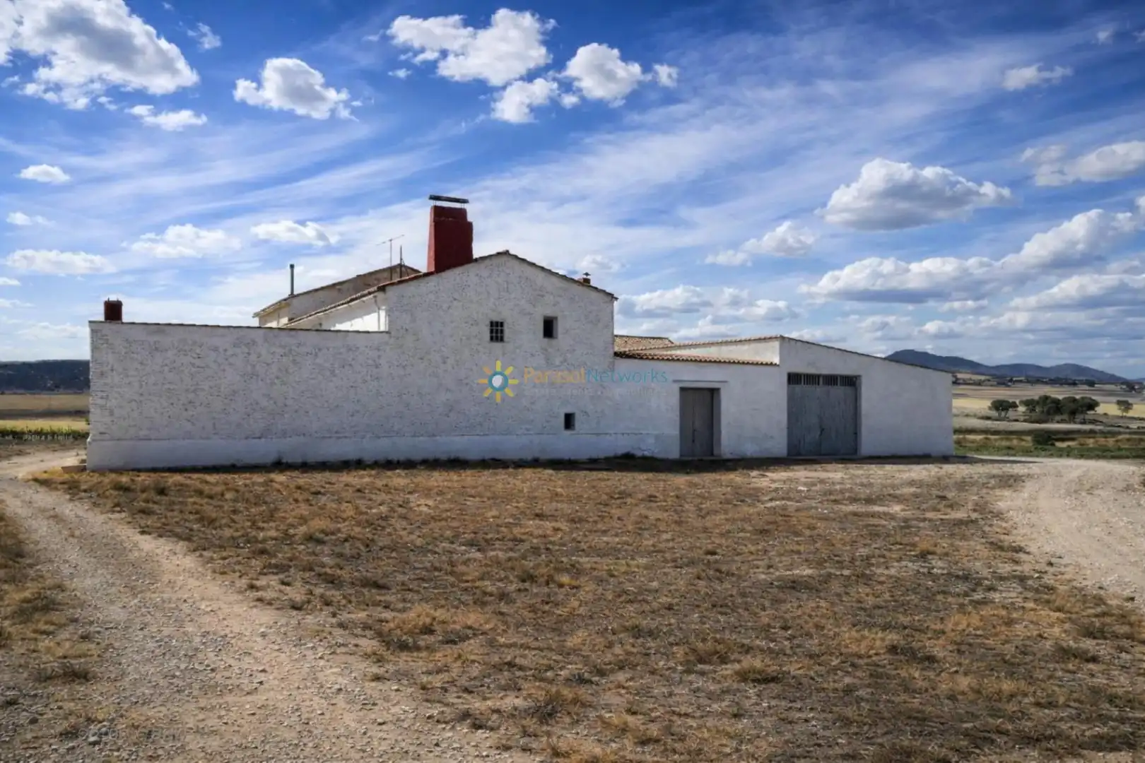 Vista exterior de Finca rústica en venda en Villena amb Jardí privat i Traster