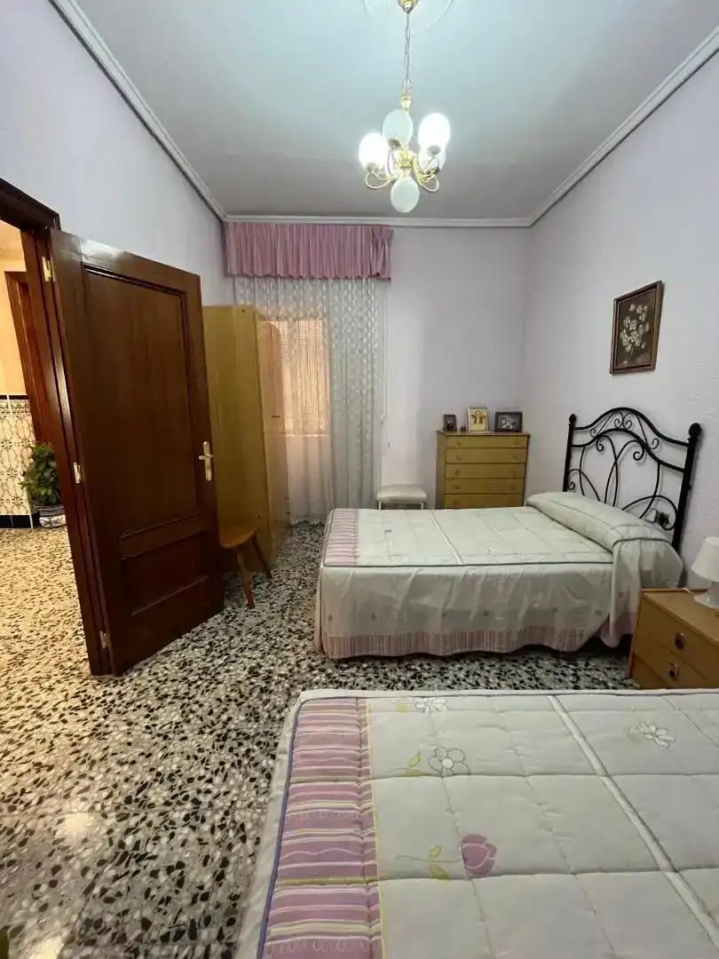 Schlafzimmer von Erdgeschoss zum Verkauf in Burjassot