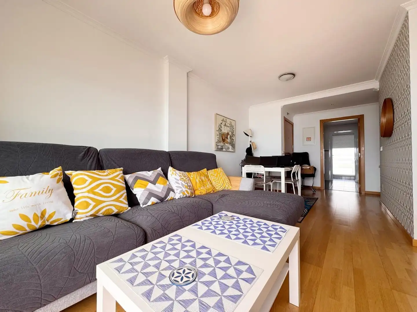 Sala de estar de Piso de alquiler en Poio con Calefacción, Terraza y Amueblado