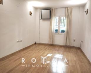 Bedroom of Flat to rent in  Sevilla Capital  with Air Conditioner