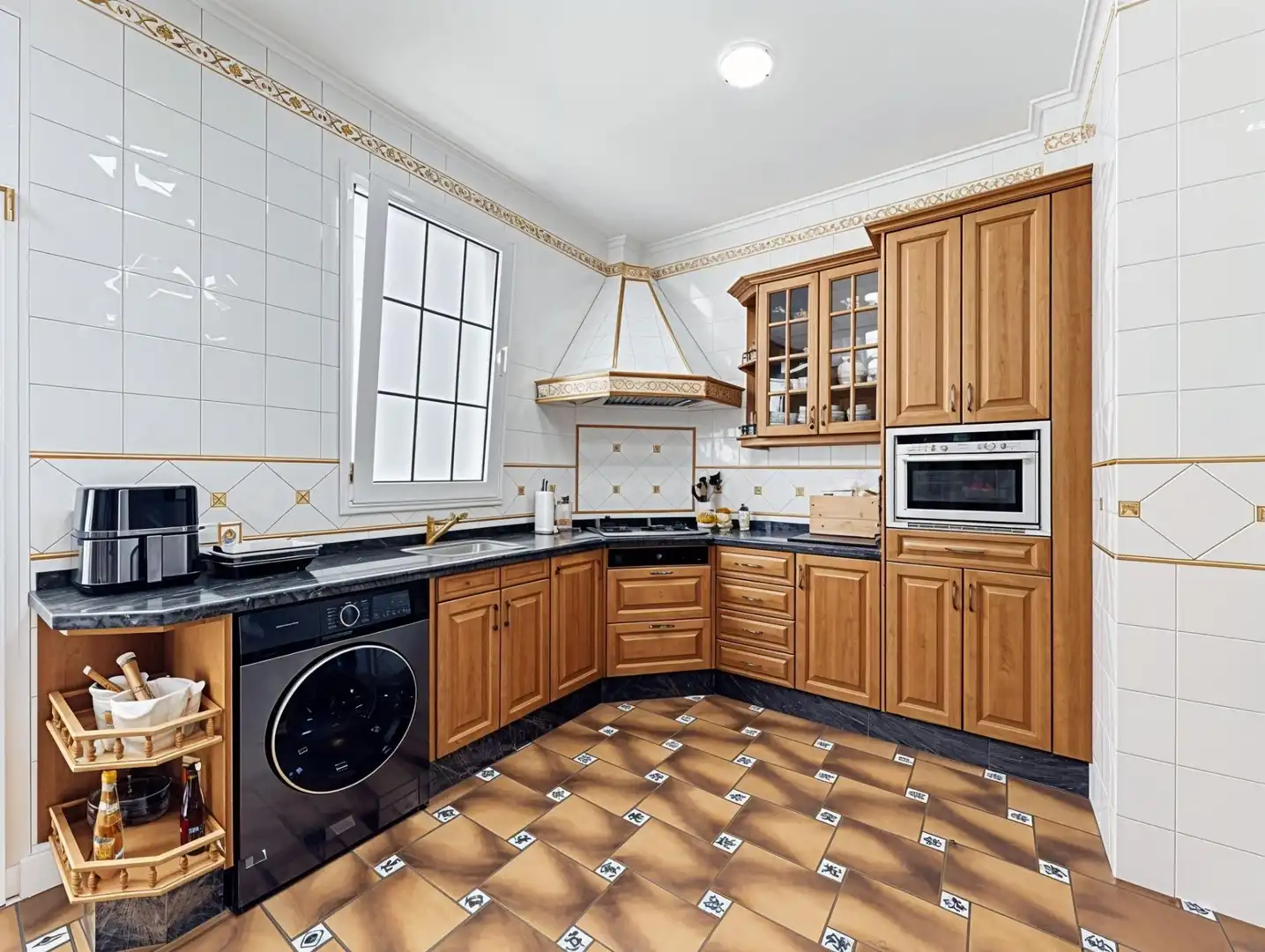 Kitchen of Houses for sale in Valencia  with Air Conditioner, Heating and Parquet flooring
