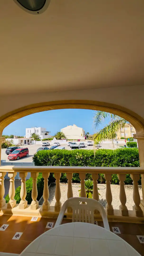 Vista exterior de Casa o xalet en venda en Oliva amb Aire condicionat, Calefacció i Jardí privat