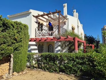 Bungalow avec piscine à vendre à La Caleta - La Calalga -  Les Bassetes