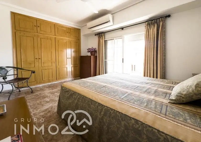 Habitación de Casa adosada en venta en Sueca con Aire acondicionado, Calefacción y Jardín privado