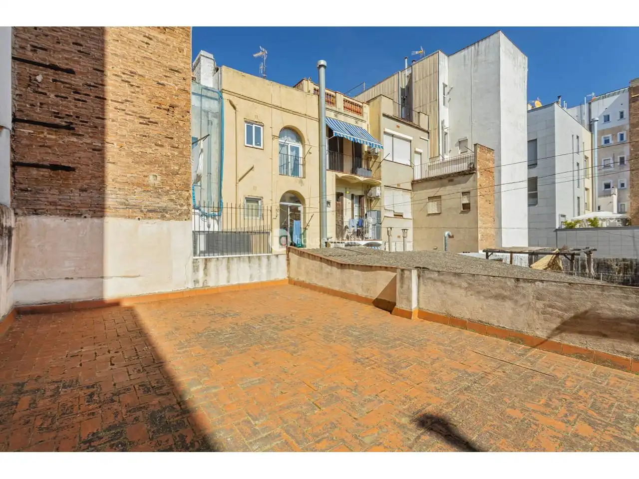 Vista exterior de Piso en venta en Barcelona con Jardín privado, Terraza y Balcón
