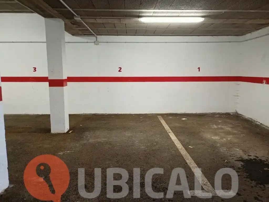 Aparcament de Casa adosada en venda en Tacoronte amb Terrassa, Traster i Moblat