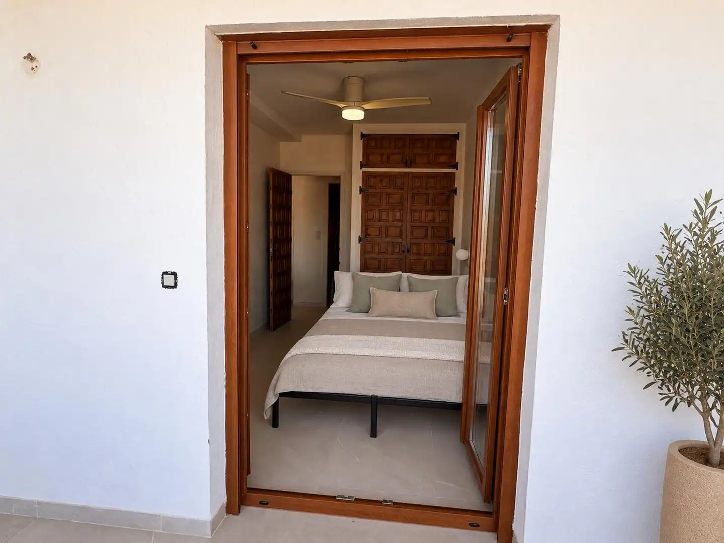 Casa aparellada amb terrassa en venda a Calle Mirador de la Bahía 31, imagen 10