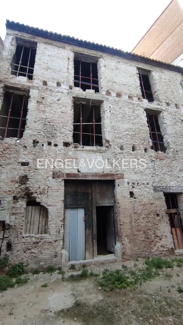 Exterior view of Houses for sale in Valencia  with Heating, Terrace and Swimming Pool