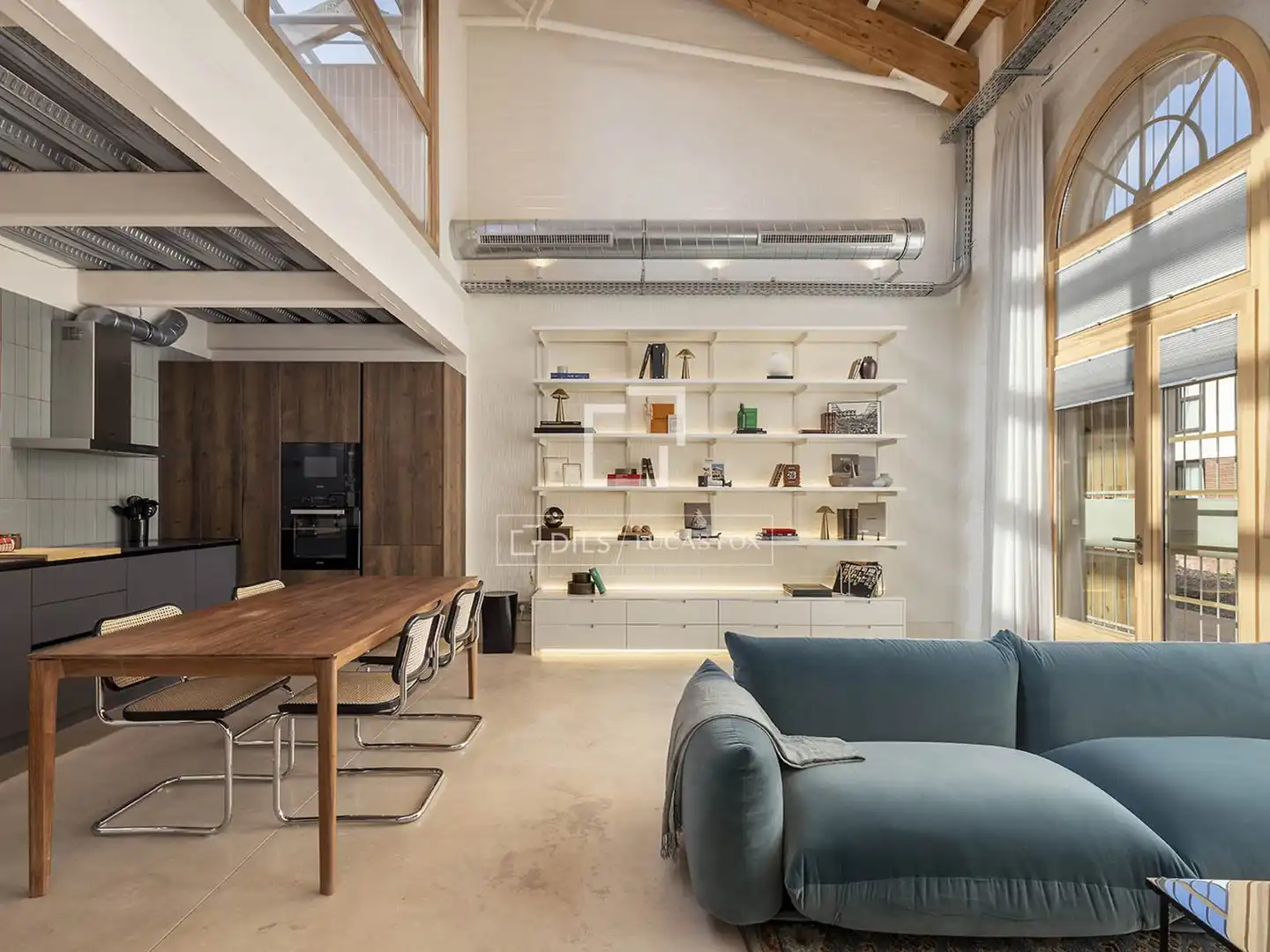 Sala d'estar de Loft de lloguer en Barcelona amb Aire condicionat, Calefacció i Parquet