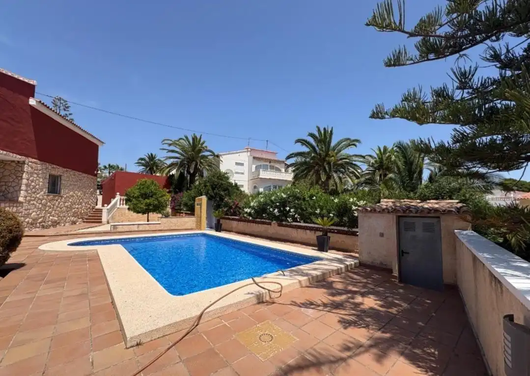 Swimming pool of Houses for sale in Calpe / Calp  with Air Conditioner, Heating and Private garden