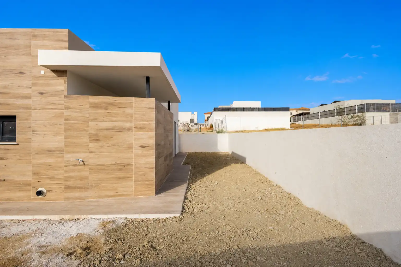 Vista exterior de Casa o xalet en venda en Los Gallardos amb Jardí privat i Piscina