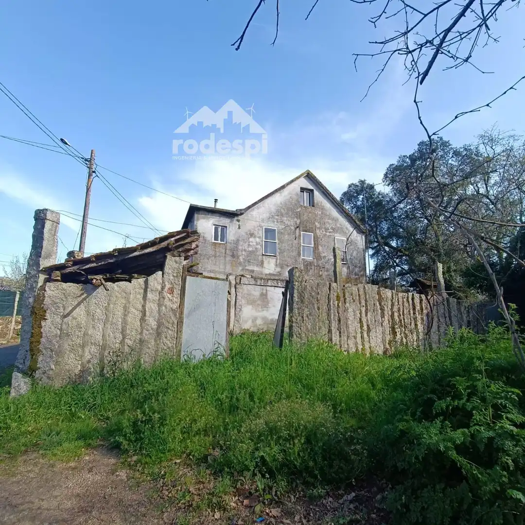 Detached homes for sale in Salvaterra de Miño