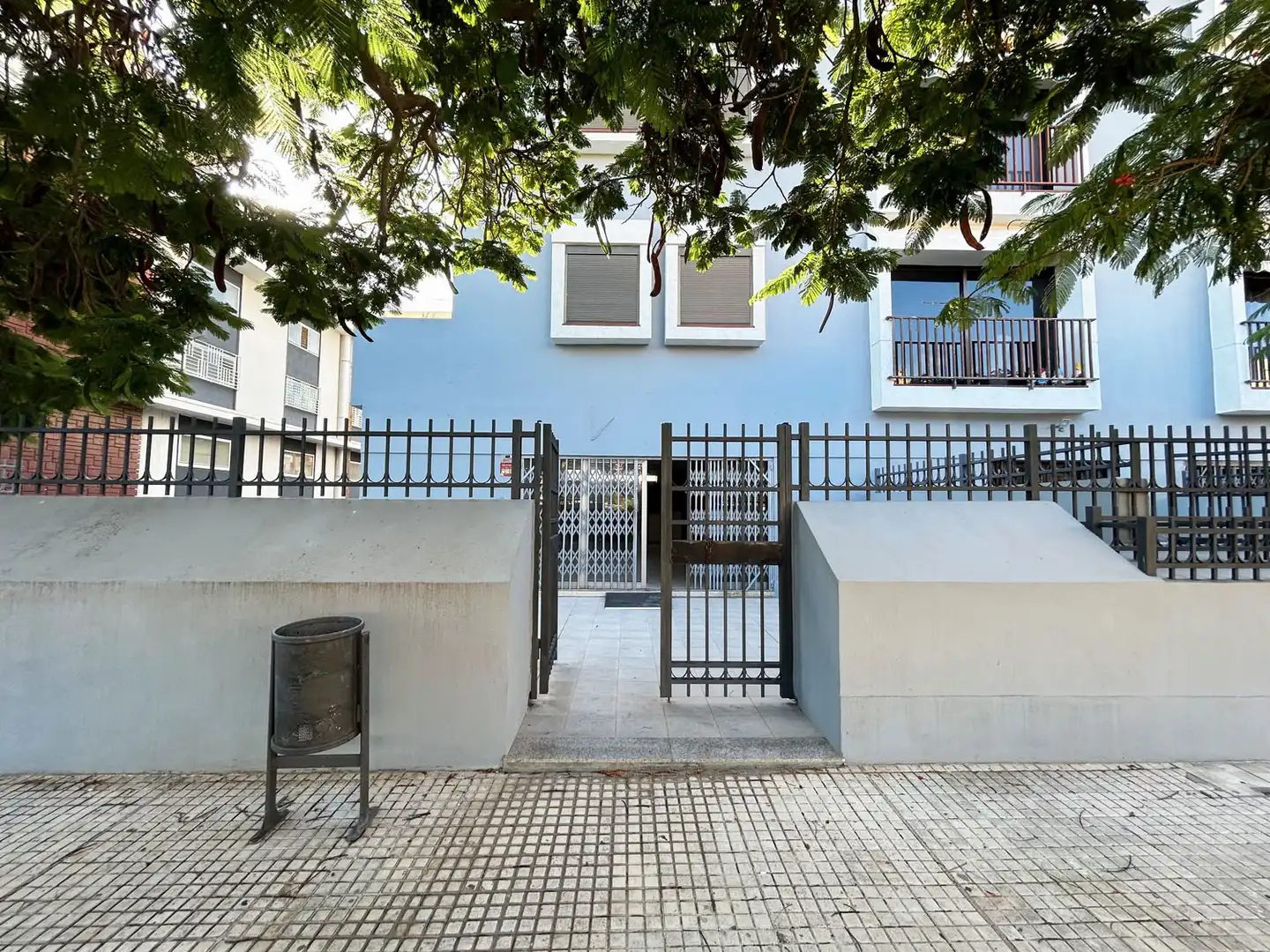 Vista exterior de Local en venta en Santa Cruz de Tenerife