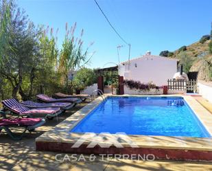 Swimming pool of House or chalet for sale in Sedella  with Air Conditioner, Terrace and Swimming Pool