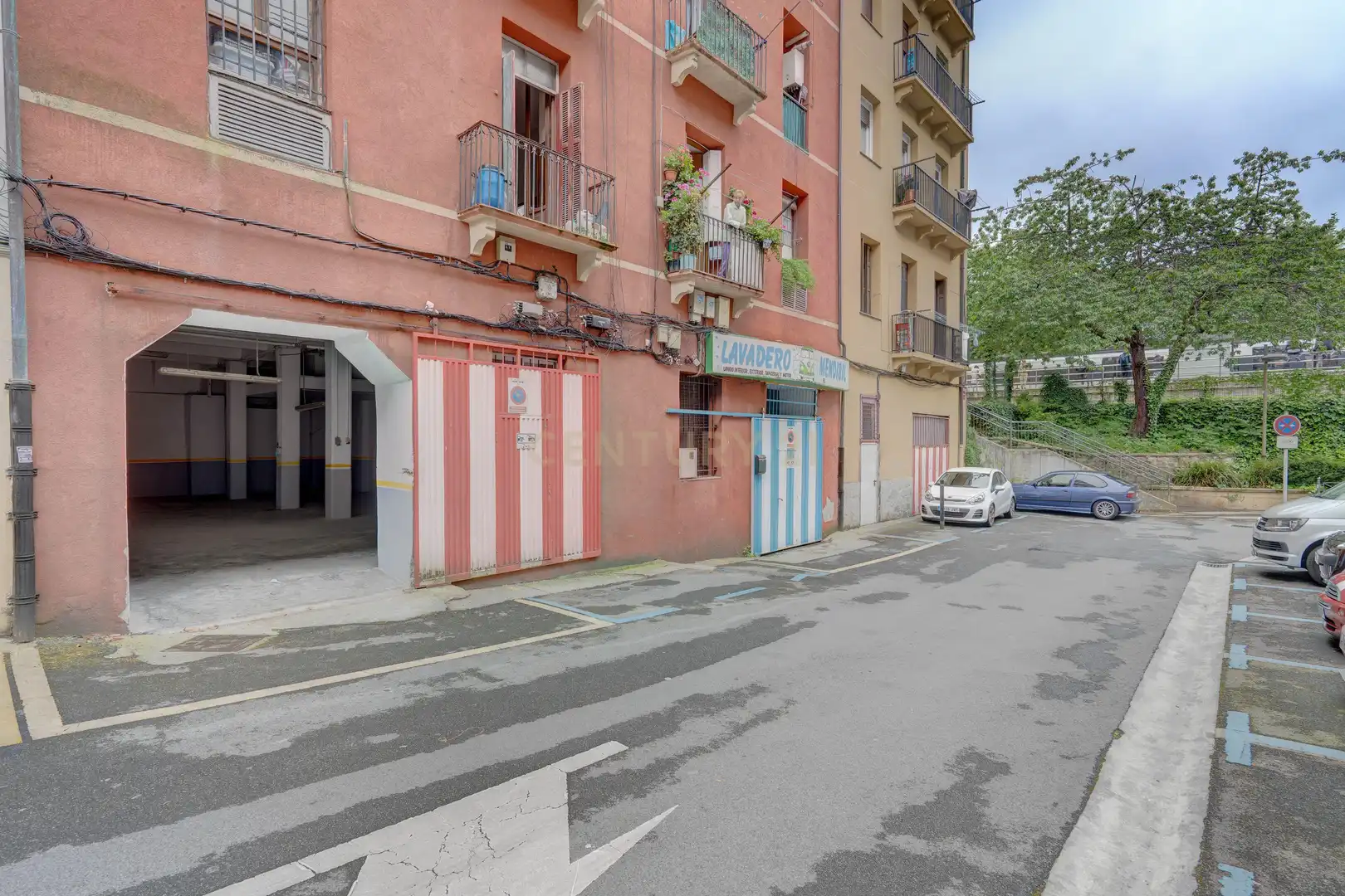 Parkplatz von Garage zum Verkauf in Irun 