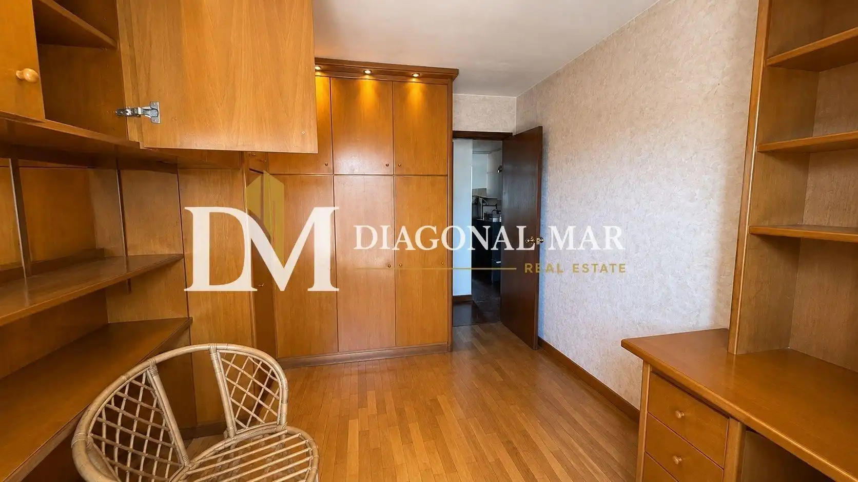Habitación de Ático en venta en Barcelona con Aire acondicionado, Calefacción y Parquet