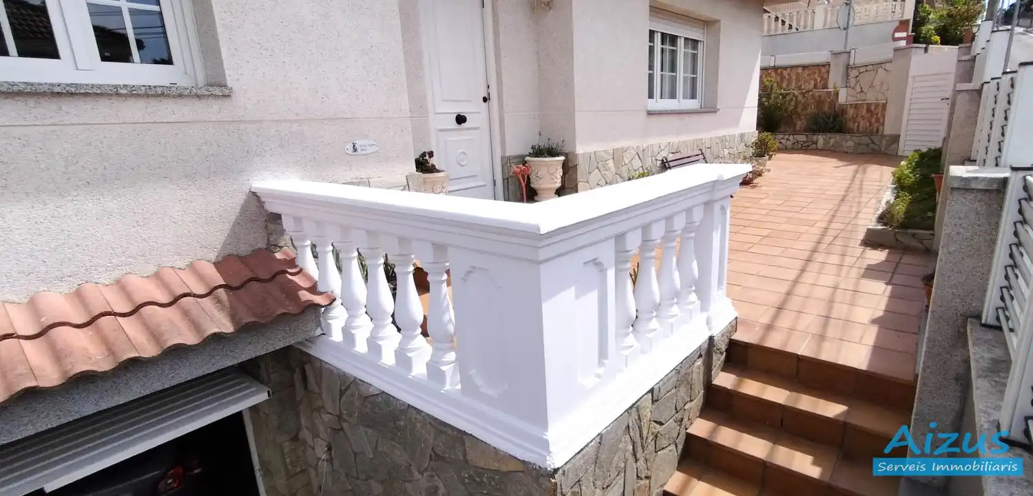 Terrassa de Casa o xalet en venda en Cerdanyola del Vallès amb Aire condicionat, Calefacció i Jardí privat