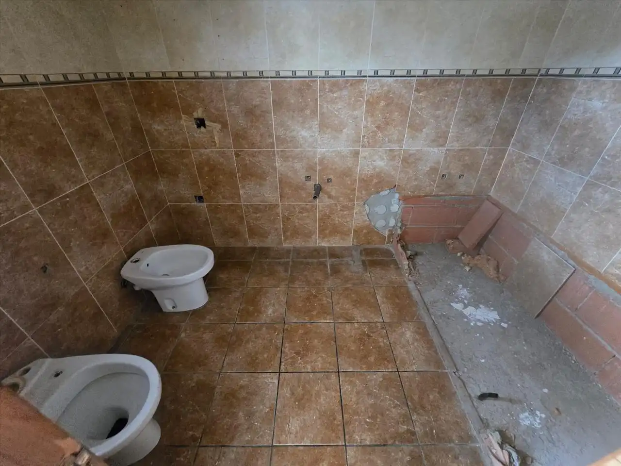 Badezimmer von Einfamilien-Reihenhaus zum Verkauf in Torrellas