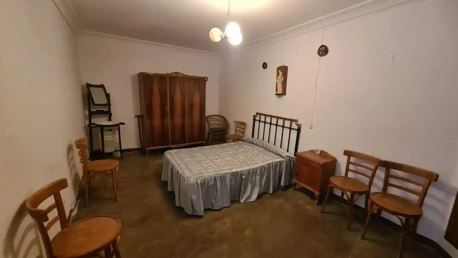 Dormitori de Finca rústica en venda en Aranda de Moncayo amb Moblat