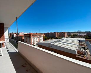 Vista exterior de Pis en venda en Palencia Capital amb Terrassa