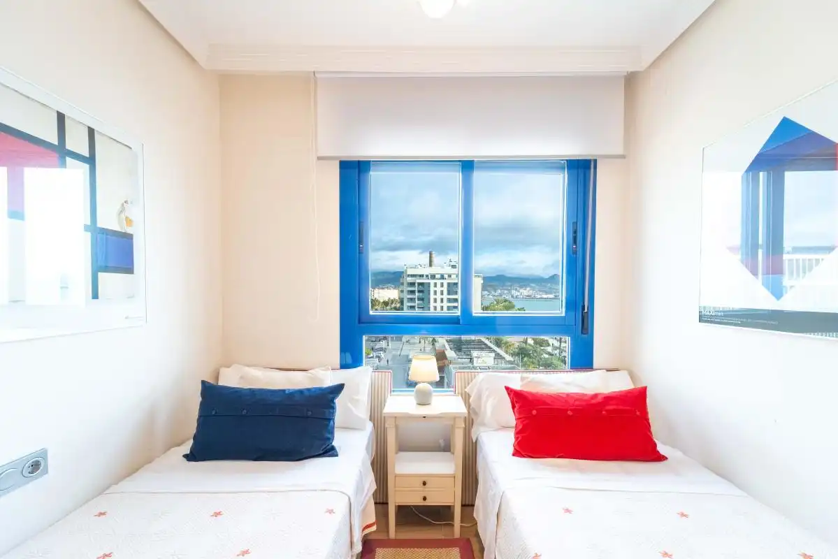 Habitación de Piso de alquiler en Málaga con Aire acondicionado, Calefacción y Amueblado