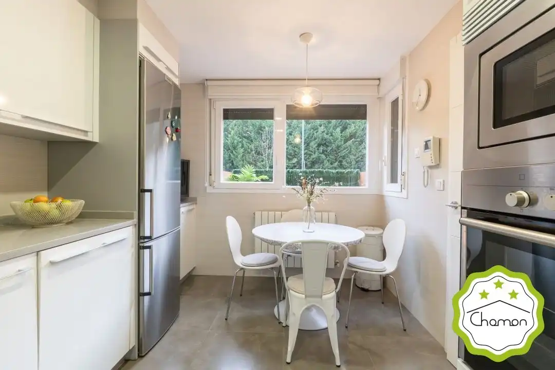 Cocina de Casa adosada en venta en Bilbao  con Calefacción, Jardín privado y Terraza