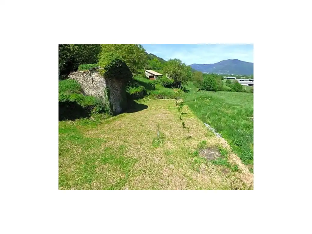 Casa o chalet en venta en C. Única Ligüerre, 2-6, Fiscal