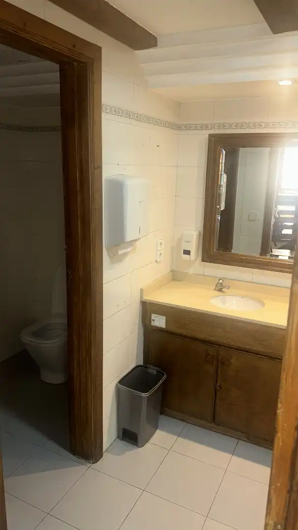 Baño de Local en traspaso en Alzira con Aire acondicionado, Calefacción y Terraza