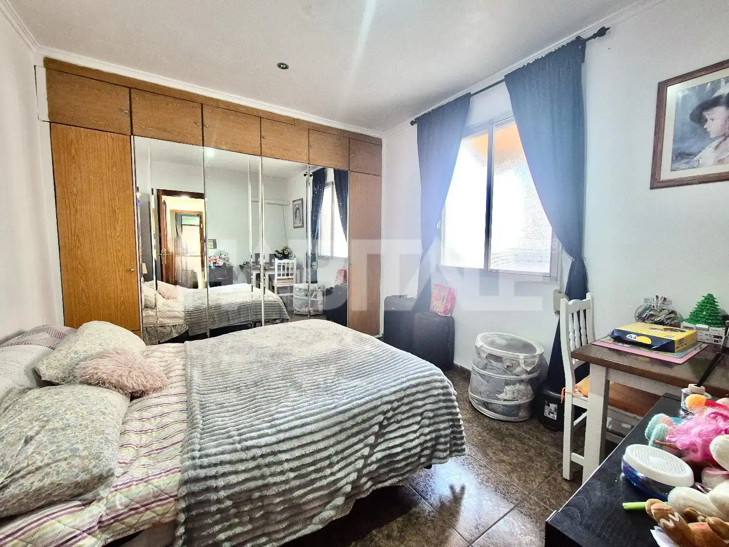 Schlafzimmer von Wohnung zum Verkauf in Valencia mit Möbliert
