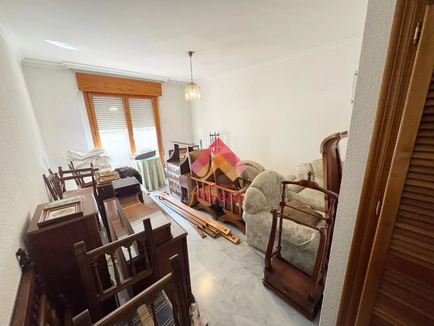 Piso en venta en Ronda con Calefacción, Trastero y Amueblado