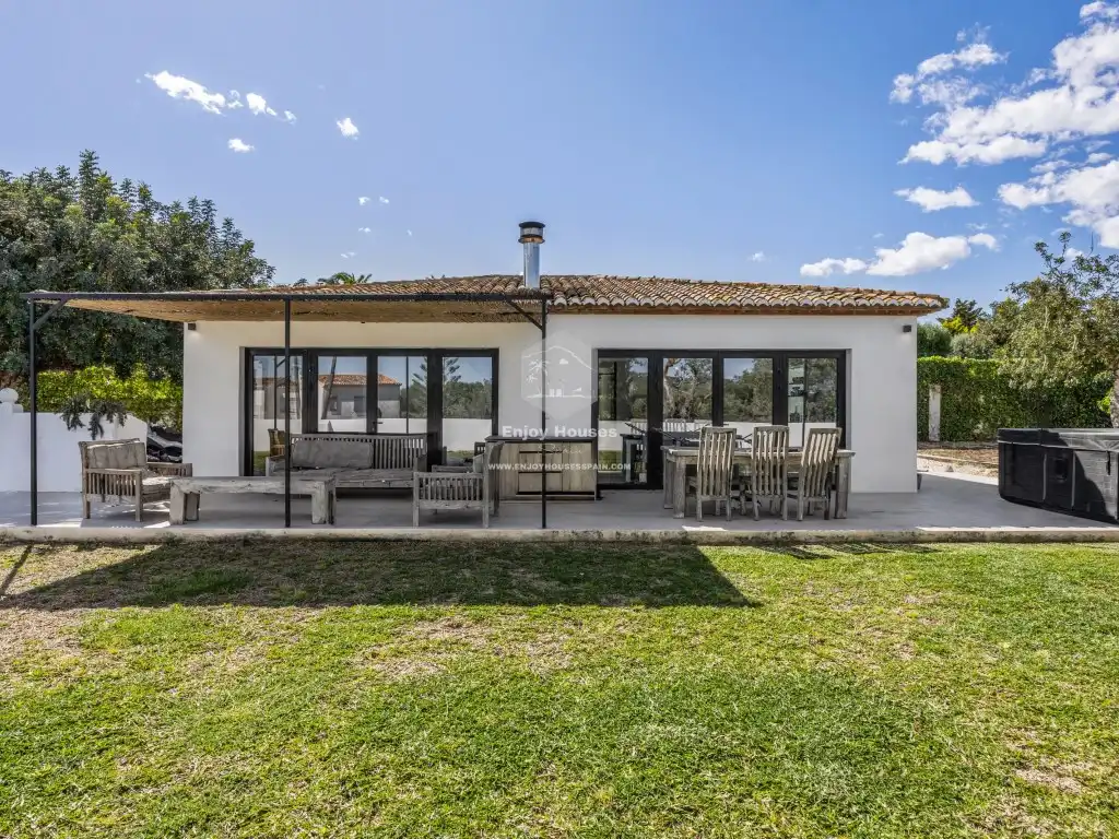 Houses for sale in Camino Tarraulla, Partides comunes - Adsubia
