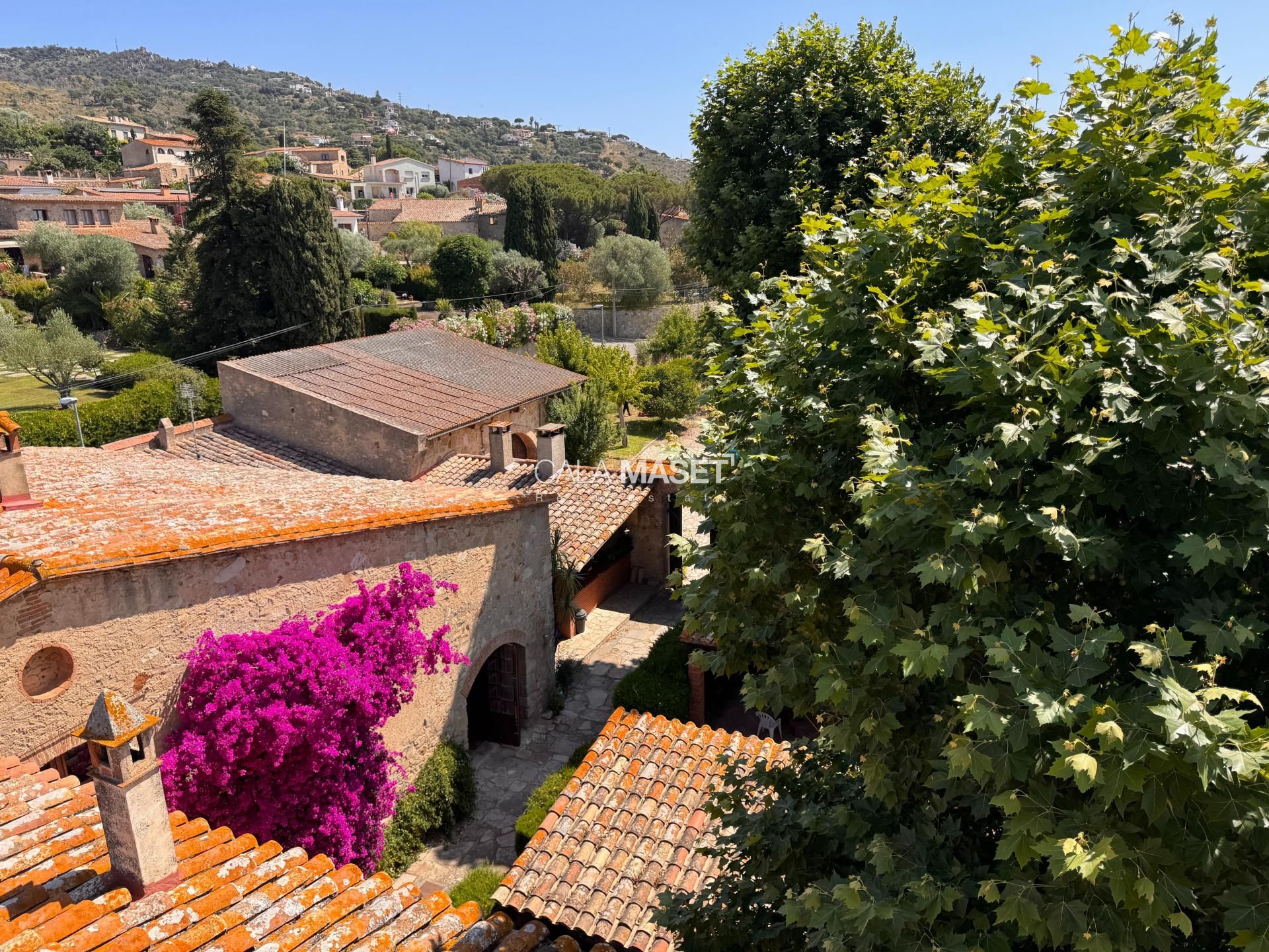 Vista exterior de Finca rústica en venda en Castell d'Aro, Platja d'Aro i s'Agaró amb Jardí privat, Terrassa i Traster