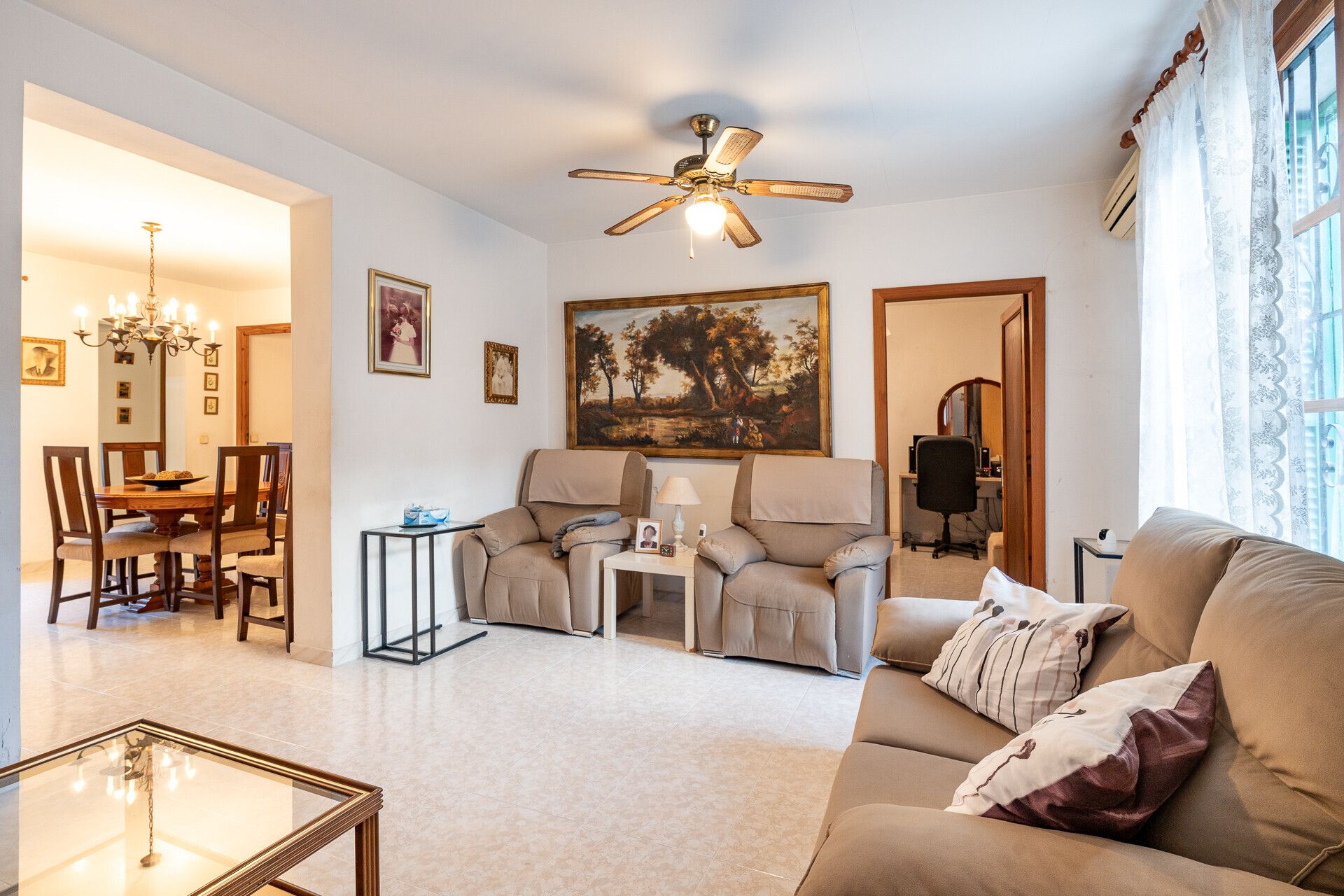 Sala d'estar de Casa o xalet en venda en  Palma de Mallorca amb Aire condicionat, Terrassa i Balcó