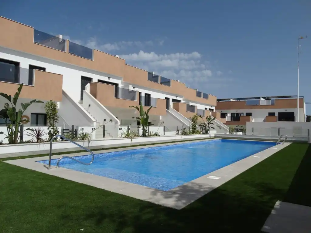 Bungalow with pool for sale in Pilar de la Horadada ciudad, imagen 3