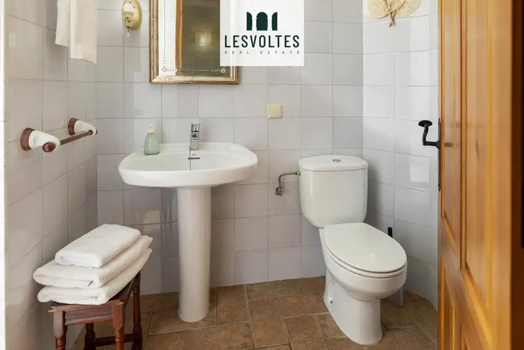 Bathroom of Houses for rent in Forallac  with Heating, Private garden and Parquet flooring