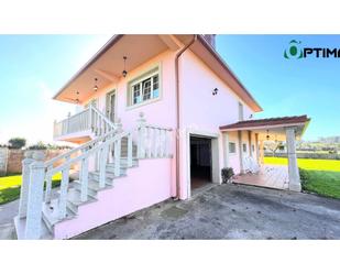 Exterior view of House or chalet for sale in Carral