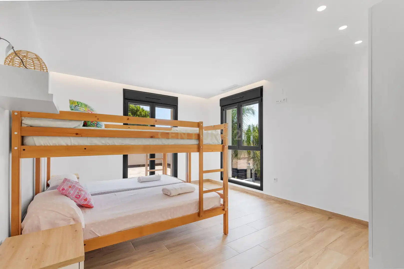 Dormitori de Casa o xalet en venda en Catral amb Aire condicionat, Jardí privat i Piscina