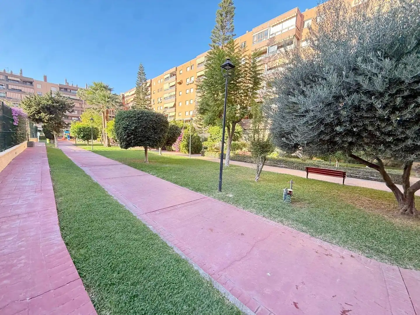 Vista exterior de Pis en venda en Málaga amb Aire condicionat, Calefacció i Jardí privat