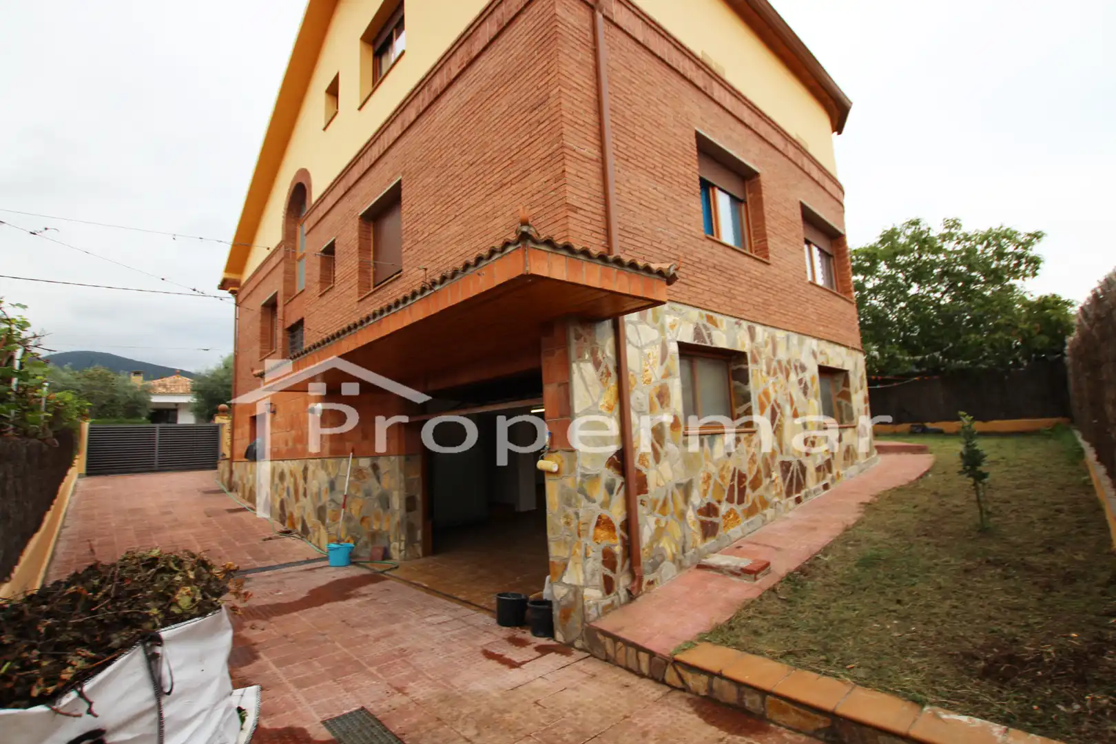Exterior view of Houses for sale in Cànoves I Samalús  with Heating, Private garden and Terrace