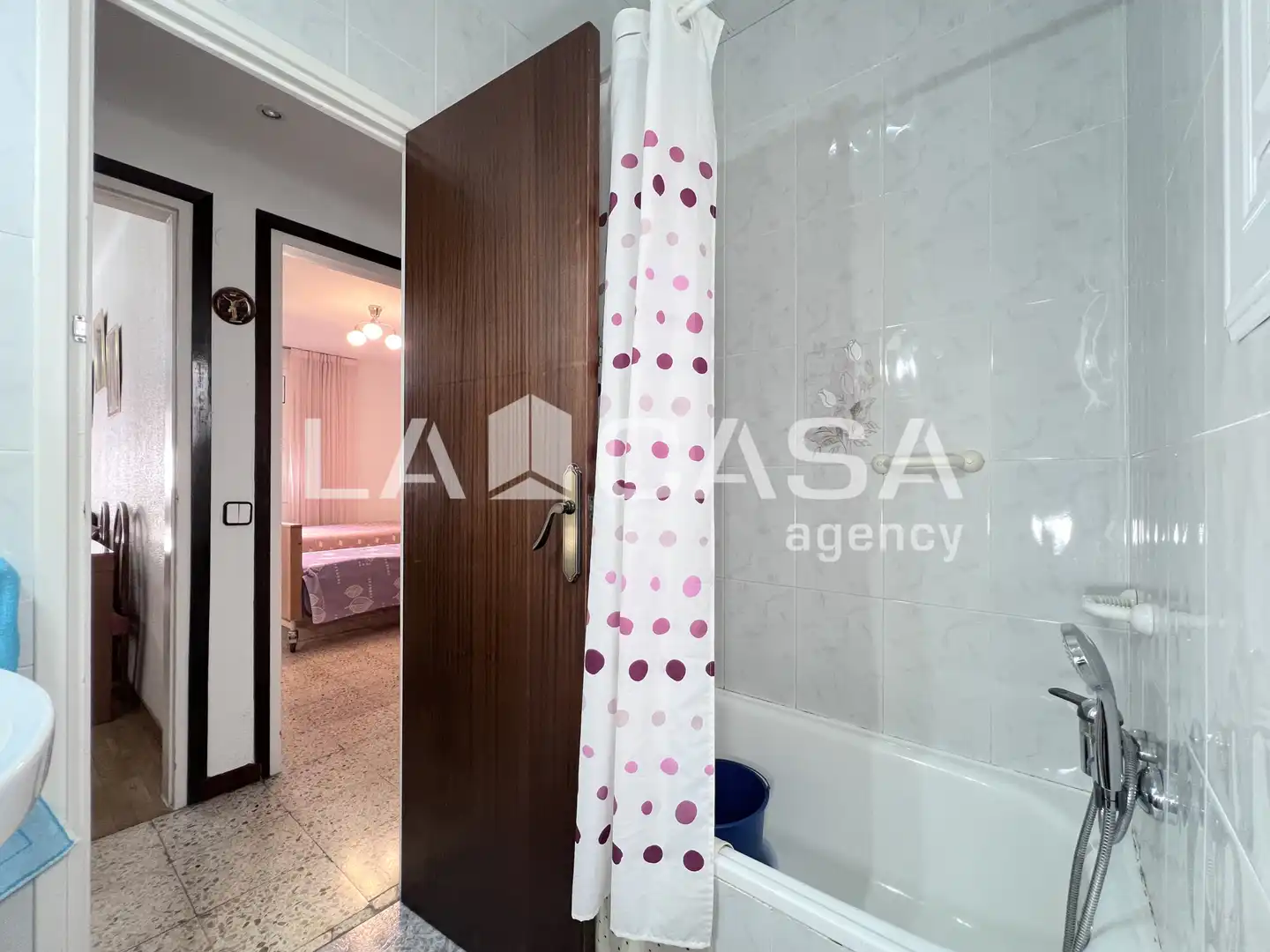 Badezimmer von Wohnung zum Verkauf in Badalona mit Balkon