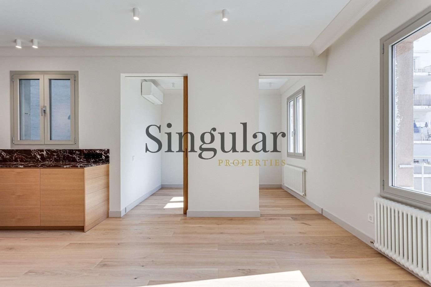 Bedroom of Flat for sale in  Barcelona Capital  with Air Conditioner, Heating and Terrace