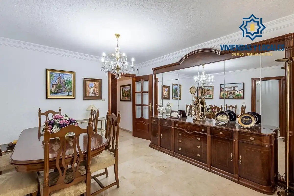 Piso con ascensor en venta en Calle ARQUITECTO JIMENEZ LACAL, imagen 6