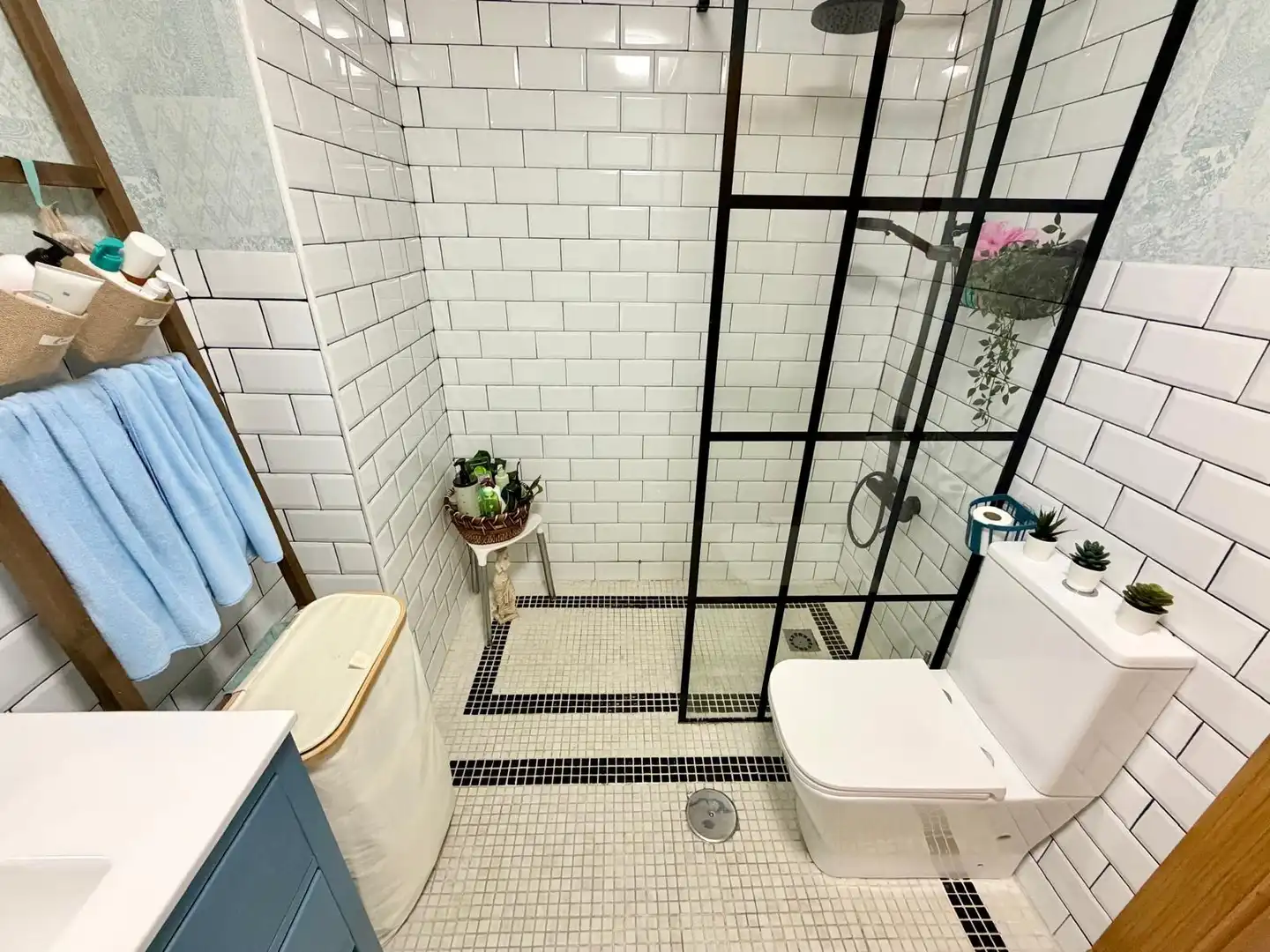 Bathroom of Flat for sale in Roquetas de Mar  with Air Conditioner, Heating and Terrace