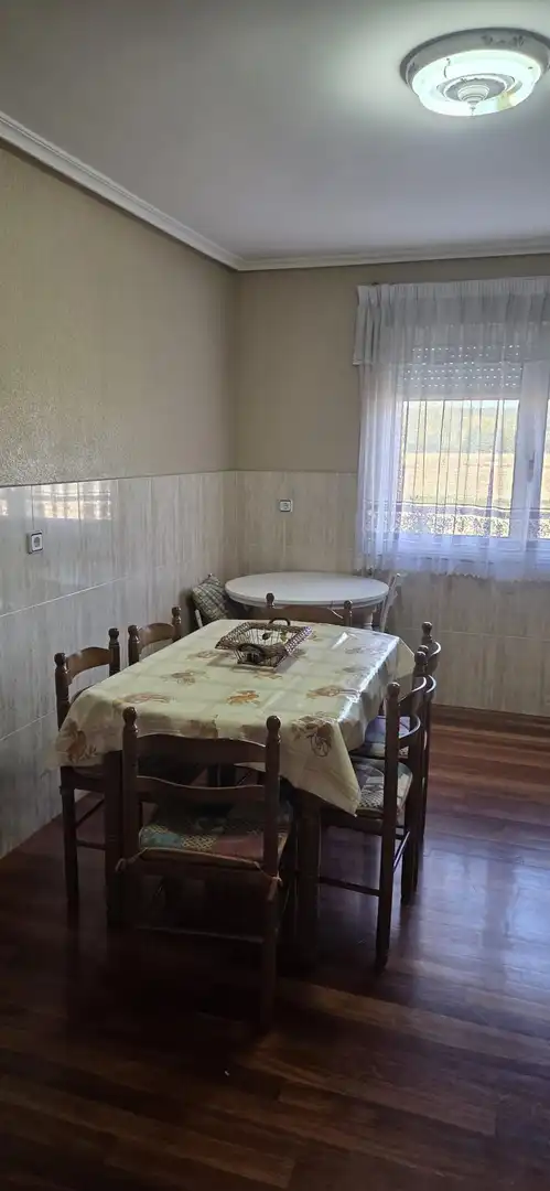Menjador de Casa o xalet en venda en Villares de Órbigo amb Calefacció i Traster