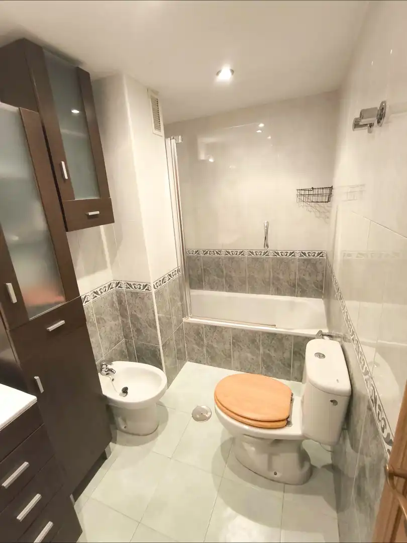 Baño de Piso en venta en Murcia con Aire acondicionado, Calefacción y Trastero