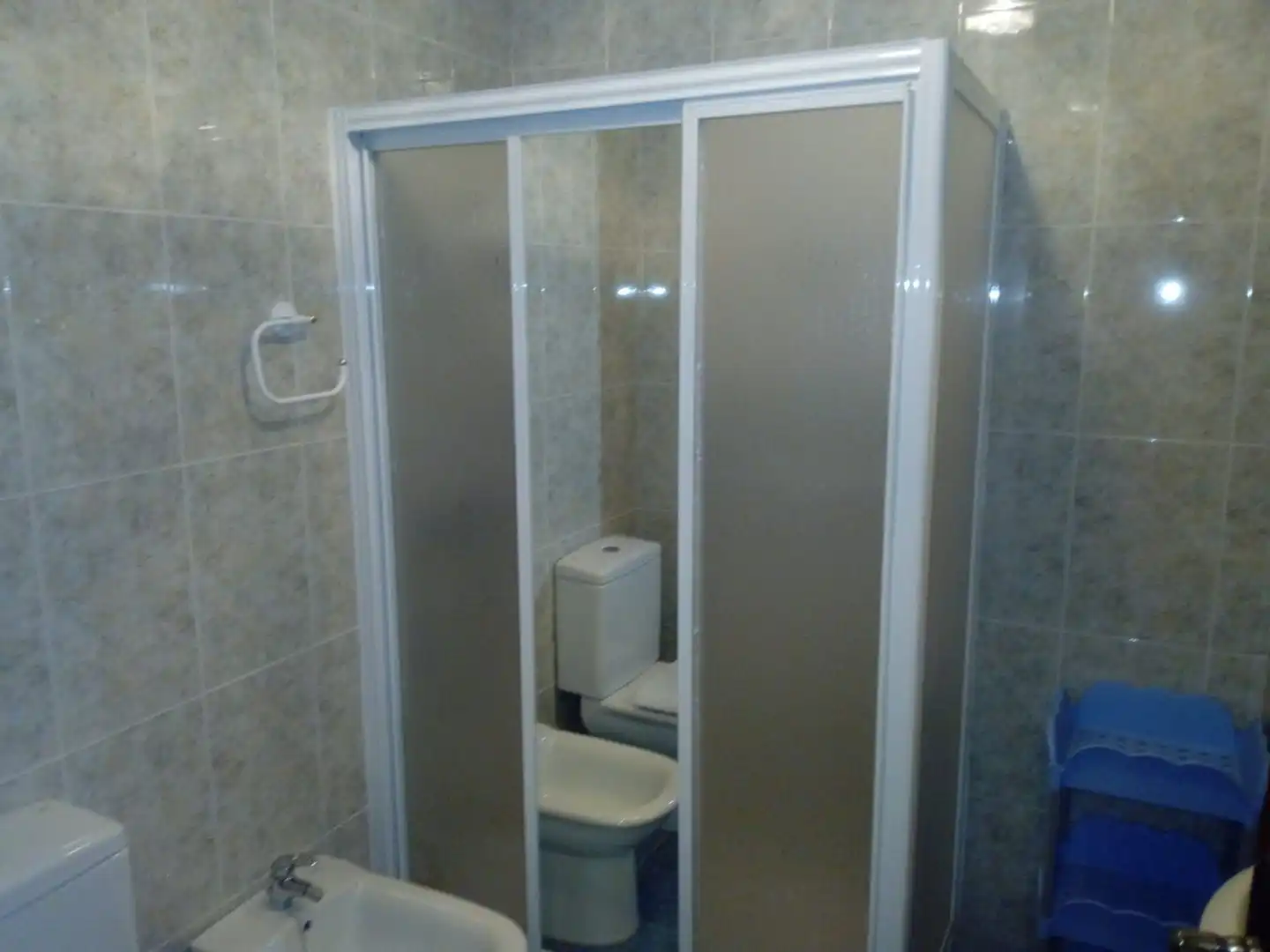 Bathroom of Flat for rent in Martos  with Air Conditioner