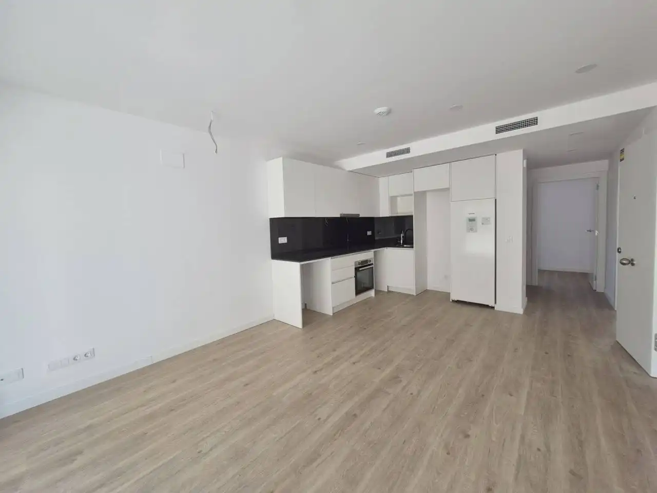 Cocina de Apartamento en venta en Cubelles con Aire acondicionado, Calefacción y Jardín privado
