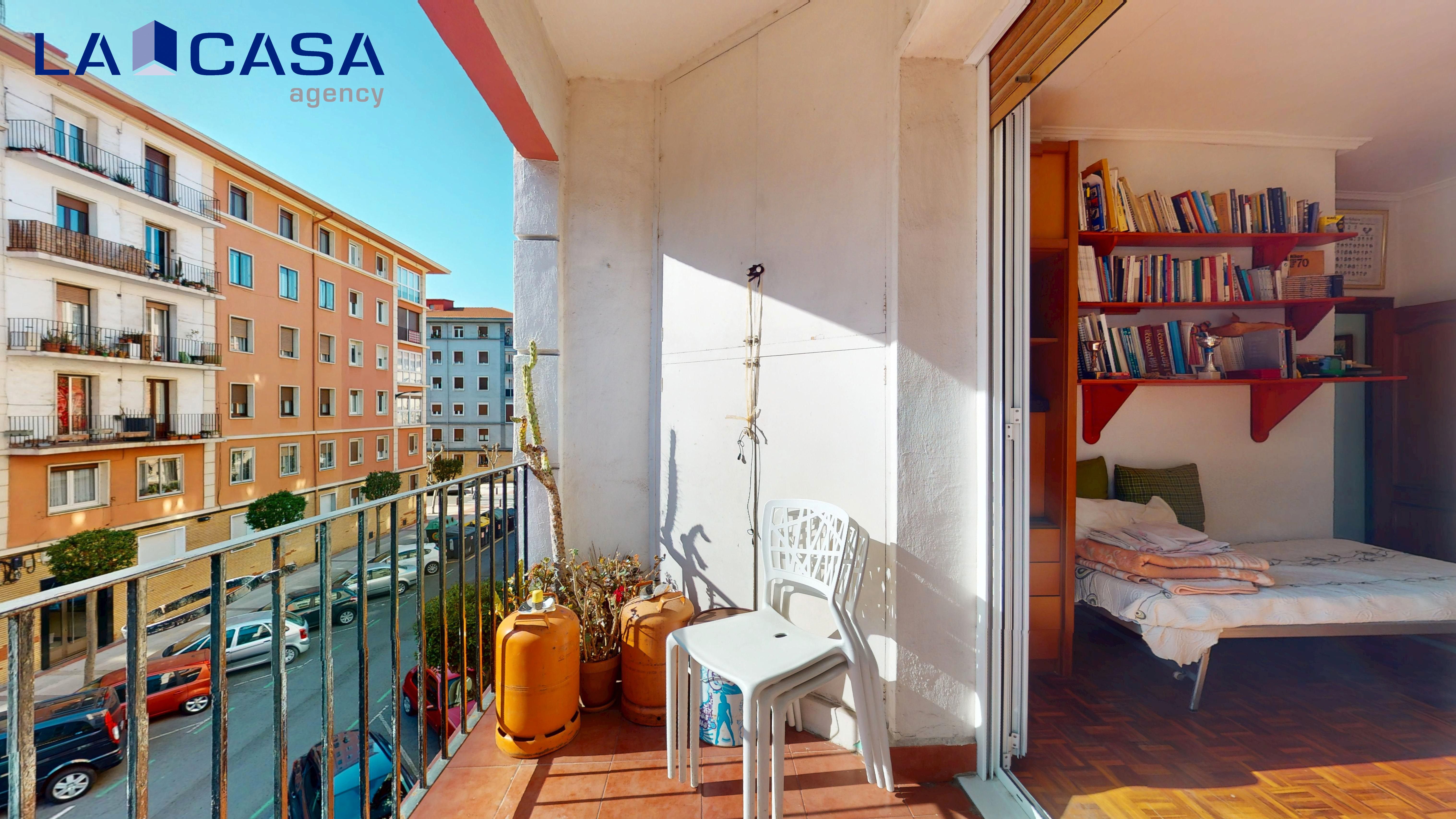 Balcony of Flat for sale in Bilbao   with Terrace