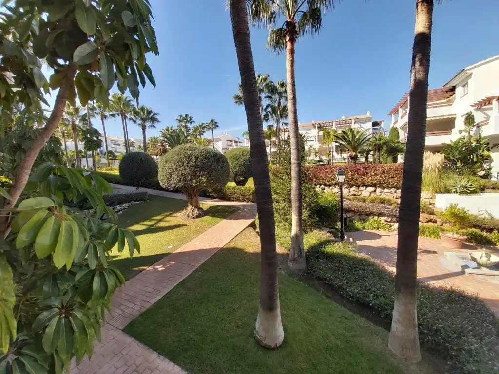 Apartament en venda a Calle los Almendros, La Concha - Resina Golf