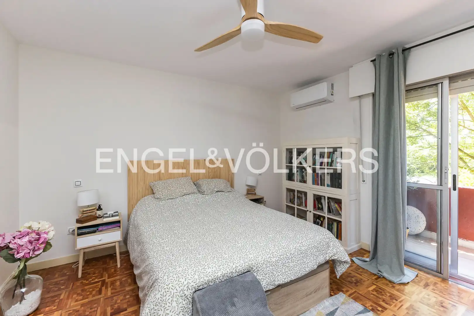 Habitación de Piso en venta en Villanueva de la Cañada con Calefacción, Terraza y Trastero